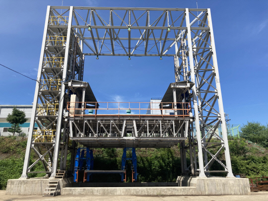 현대건설 협력사 우진폼테크가 제작한 항만 관련 신기술 장비 모습. 협력사는 '실적을 쌓아주겠다'는 현대건설의 제안에 3년간 10억원 이상을 들여 기술 개발에 성공했지만, 현대건설은 해당 기술을 차용하지 않았다. <박순원 기자>